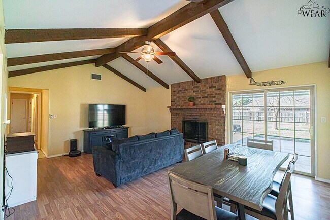 Building Photo - 1223 Amherst St