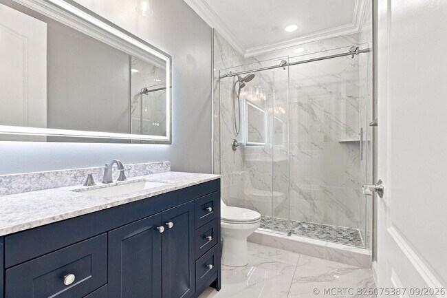 Building Photo - 5550 NE Trieste Terrace