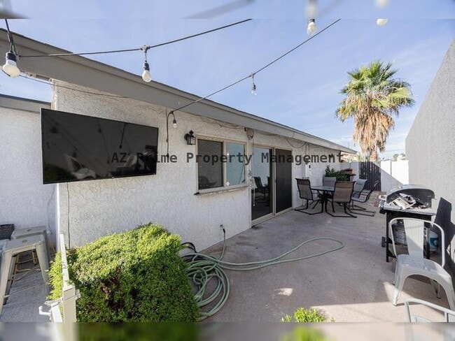 Building Photo - 2229 N 87th Way