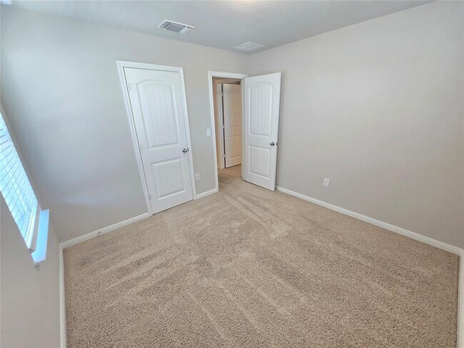 Building Photo - 13903 Macquarie Dr