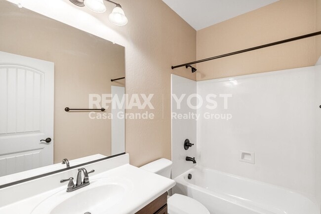 Building Photo - Desert Living Done Right: Solar, Pool & Jacuzzi Included