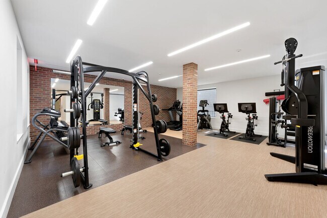 Building Photo - 1160 5th Ave