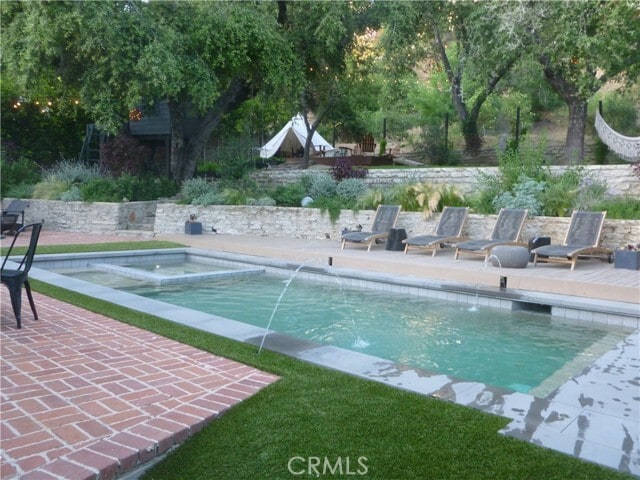 Building Photo - 1094 Acanto Pl