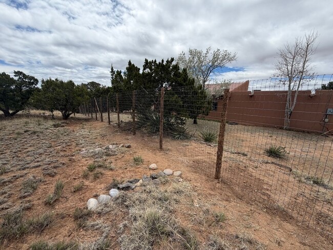 Building Photo - 5 Oriente Ct
