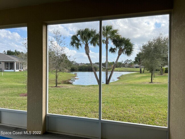 Building Photo - 728 Remington Green Dr SE