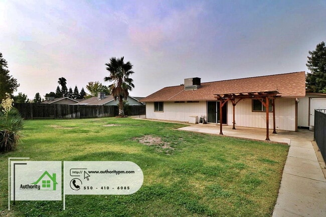 Building Photo - 2875 Tropicana Ct