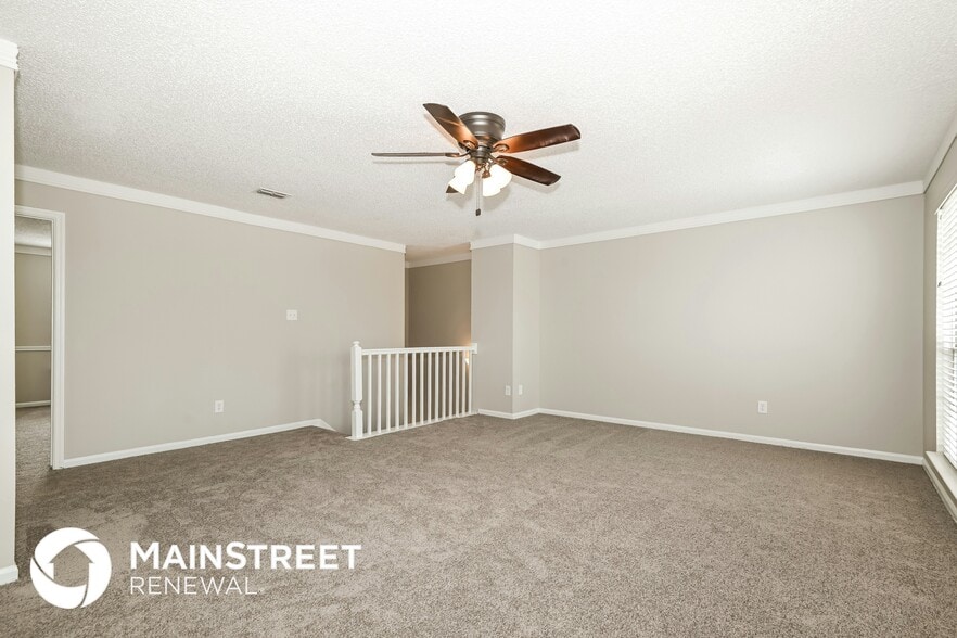 Building Photo - 6355 Knoll Ridge Dr