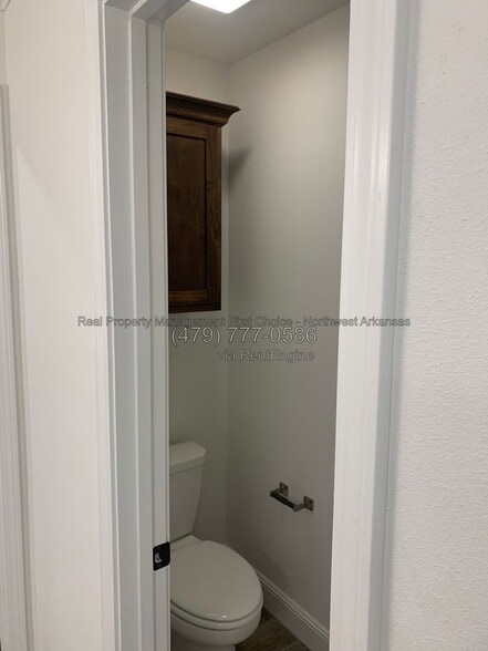 Building Photo - 2131 Tallgrass Ter