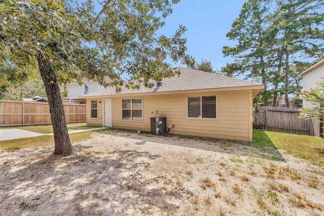 Building Photo - 13852 Running Bear Dr