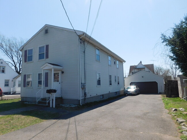 Building Photo - 537 Hollister St