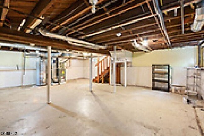 Building Photo - 210 North Ave