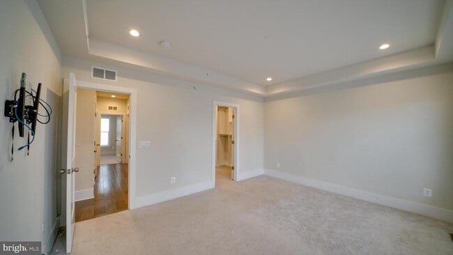 Building Photo - 43057 Pony Truck Terrace