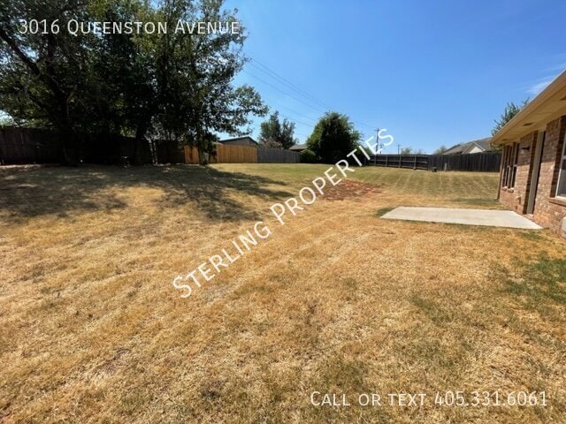 Building Photo - 3016 Queenston Ave