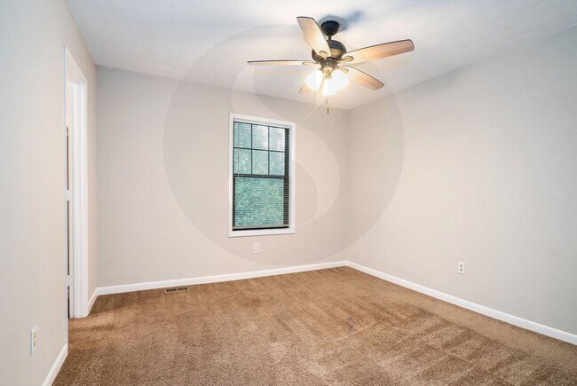 Building Photo - 2BR/1.5BA Townhome Near Downtown Snellville!