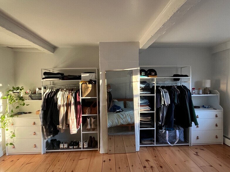 Building Photo - 20 Horton St