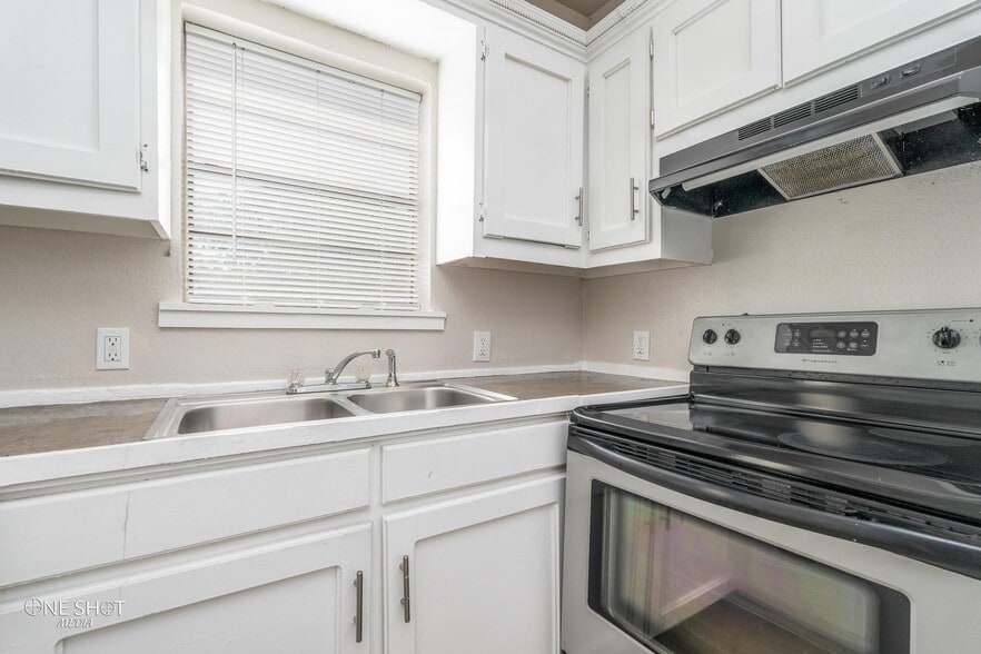 Building Photo - 1631 S 3rd St