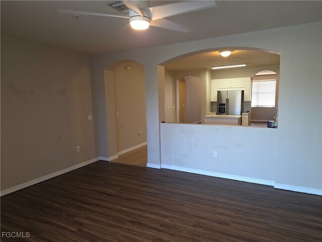 Building Photo - 9601 Spanish Moss Way