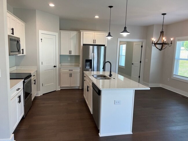 Building Photo - 12 Sycamore Ridge W