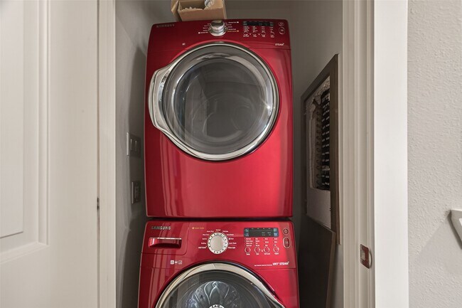 Building Photo - 1510 Crockett St