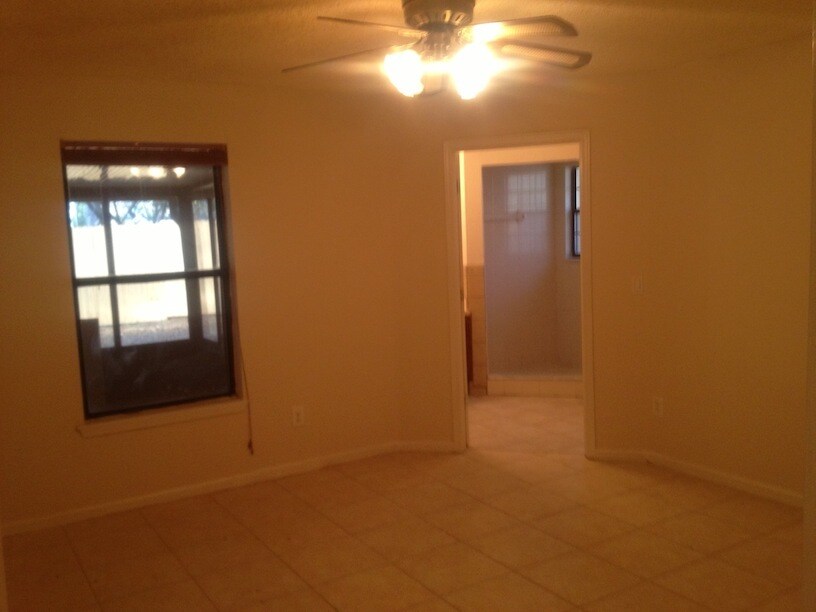 Building Photo - 8139 Justin Rd N