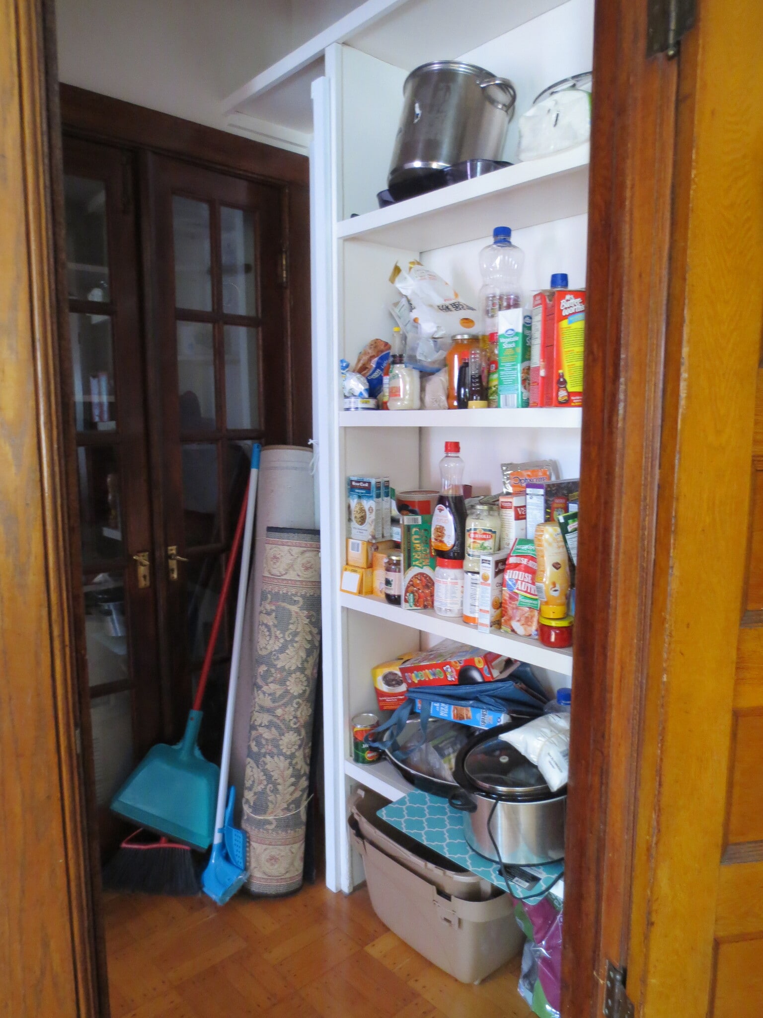 Lots of storage - 206 Lancaster St