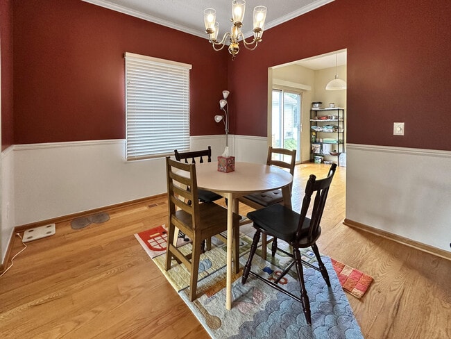 Building Photo - 41589 Sleepy Hollow Dr