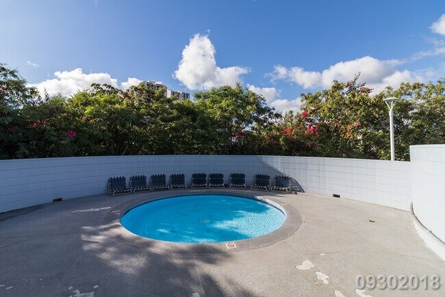 Building Photo - $2,300 / 1br - 594ft2 - Beautifully Renova...
