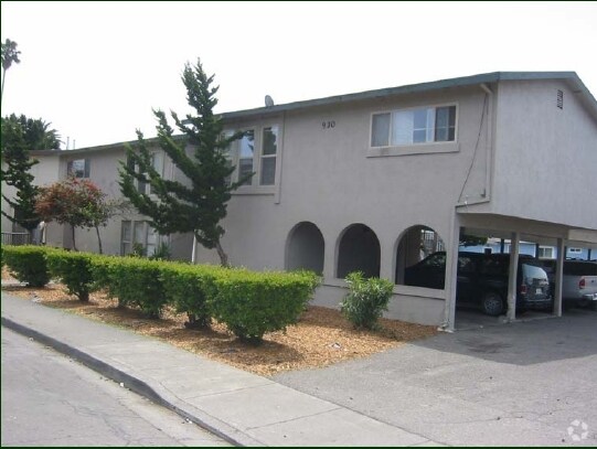 Building Photo - 930 Sunset Ave