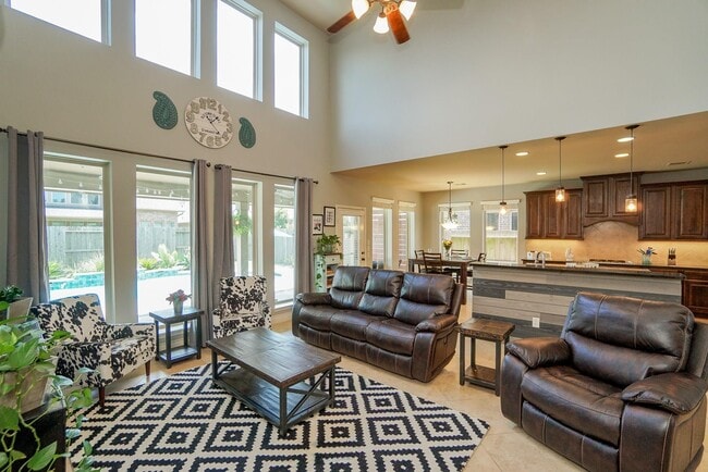 Building Photo - 27119 Ashley Hills Ct