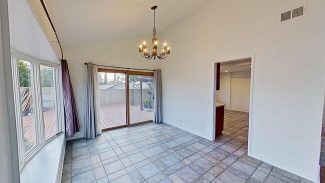 Building Photo - 24652 Vía Raza