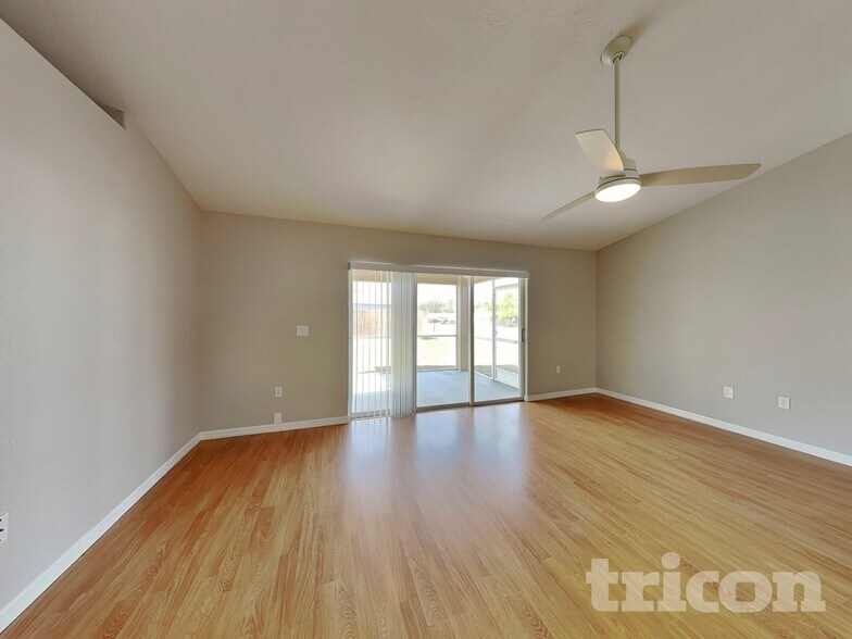 Building Photo - 2319 Estill Ave