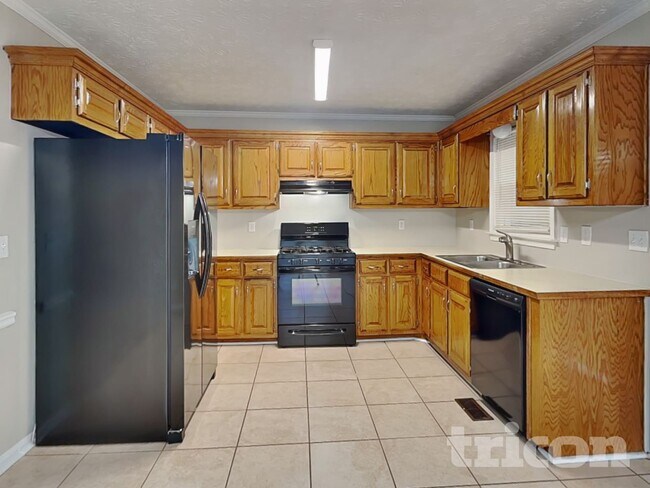 Building Photo - 1925 Sidneys Cove