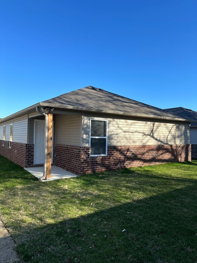 Building Photo - Pre-Leasing Now! 3-Bedroom, 2-Bath Home in Odenville | Available September 4
