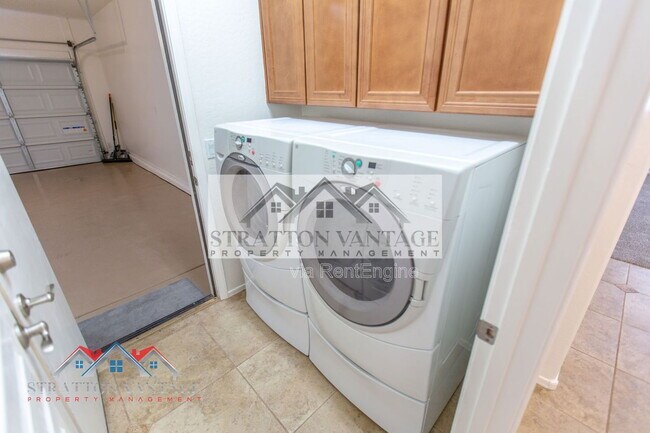 Building Photo - 11527 East Starkey Avenue