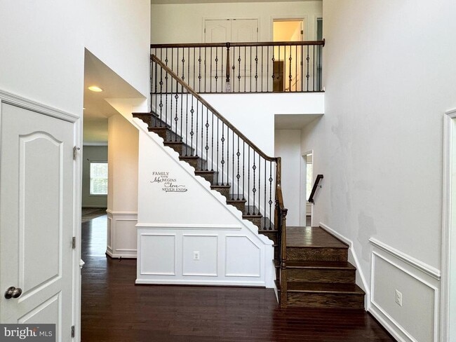 Building Photo - 133 Brooke Point Ct