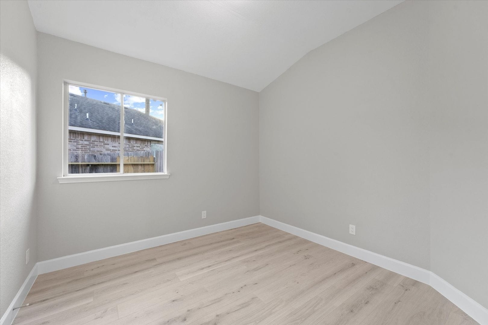 Building Photo - 21405 Naples Holw Ln