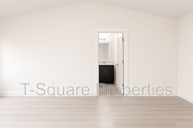 Building Photo - 4324 225th Pl SE