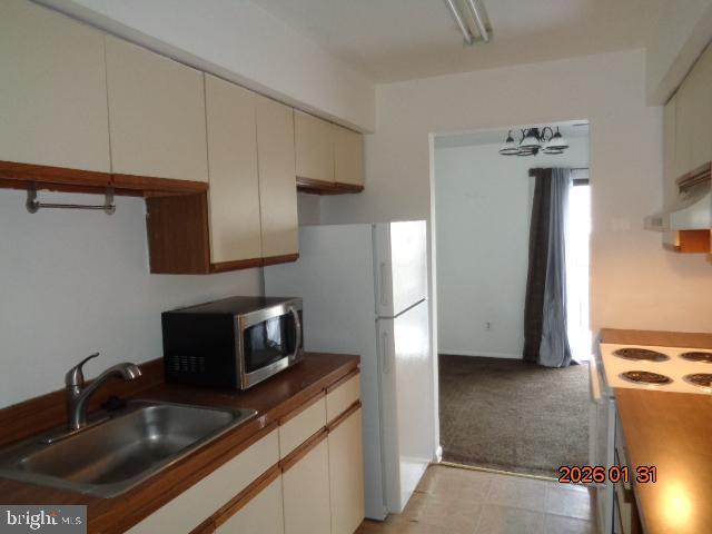 Building Photo - 806B Cypress Point Cir