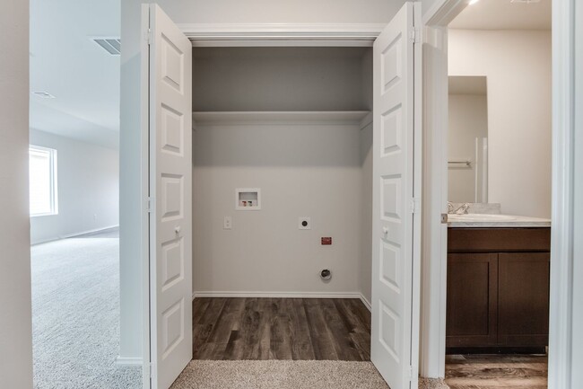 Building Photo - New construction in Piedmont schools!