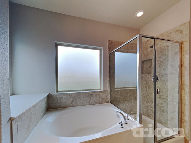 Building Photo - 1212 Ashley Dr