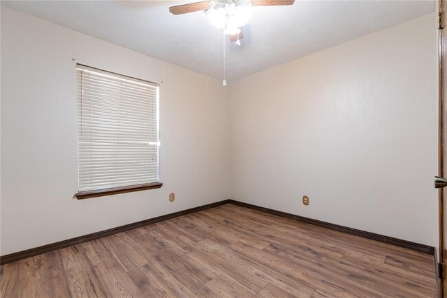 Building Photo - 110 Peggy Dr