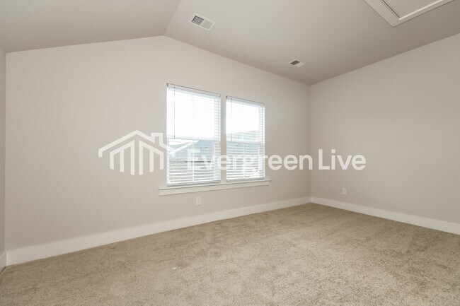 Building Photo - 132 Bloomsbury St