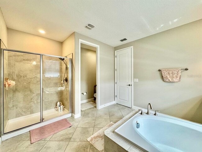 Building Photo - 2854 Hilliard Dr