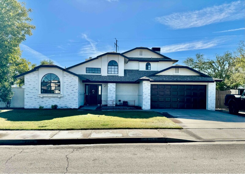 Primary Photo - 4859 E Dallas Cir