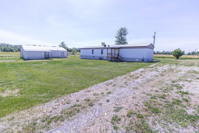 Building Photo - 16950 N Davis Rd