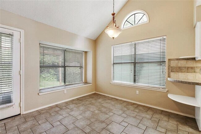 Building Photo - 10719 N Platt River Dr