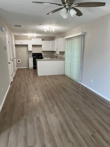 Building Photo - 611 Oriole Blvd
