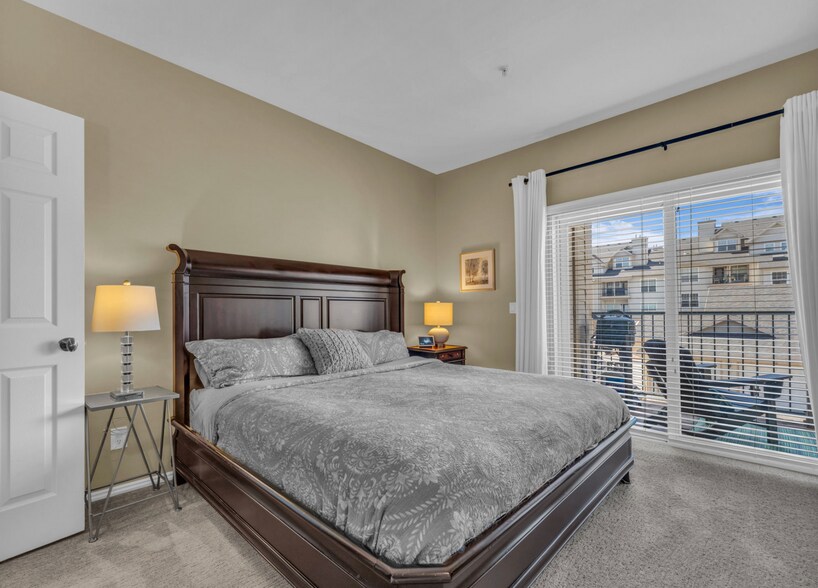 Building Photo - 900 Bitner Rd