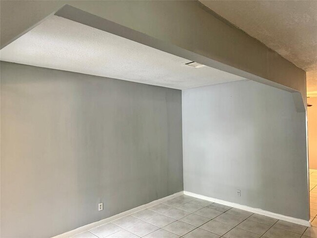 Building Photo - 10630 NW 45th St