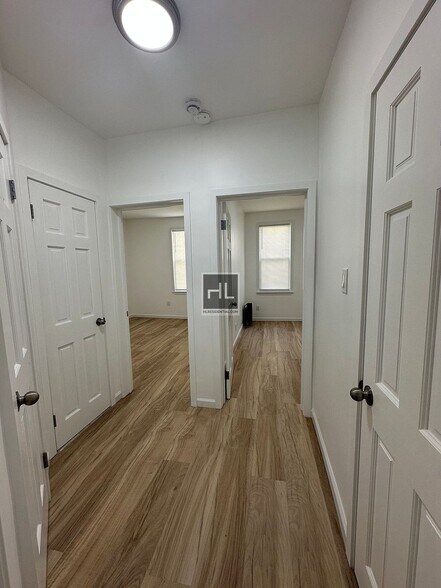 Building Photo - 88 AVENUE